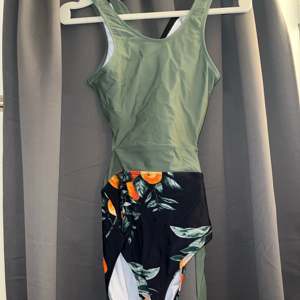 Olive green | Cupshe Bathing Suit